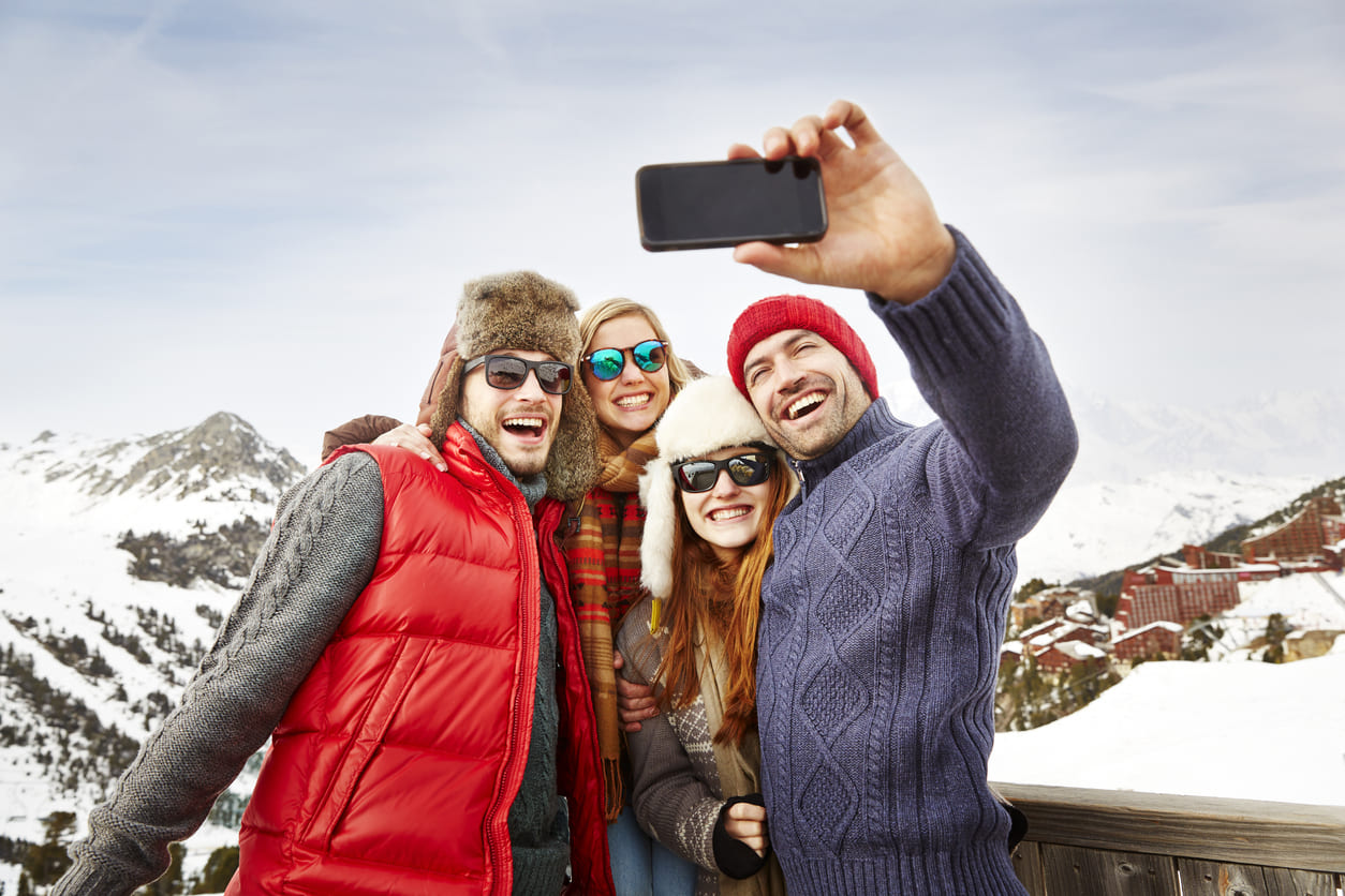 Eurolife blog - friends take a selfie at the snow