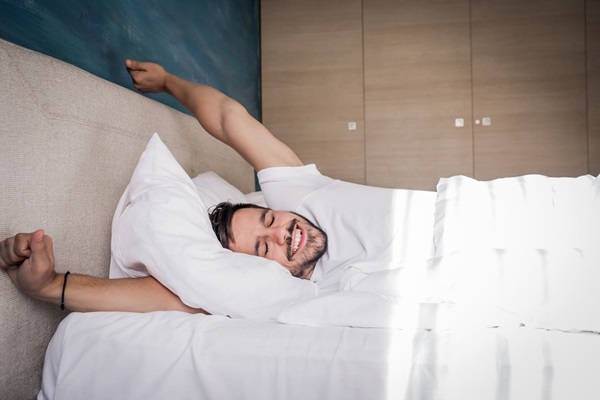 Τα οφέλη του ύπνου στην υγεία & πώς να φτιάξεις μια καλύτερη ρουτίνα ύπνου