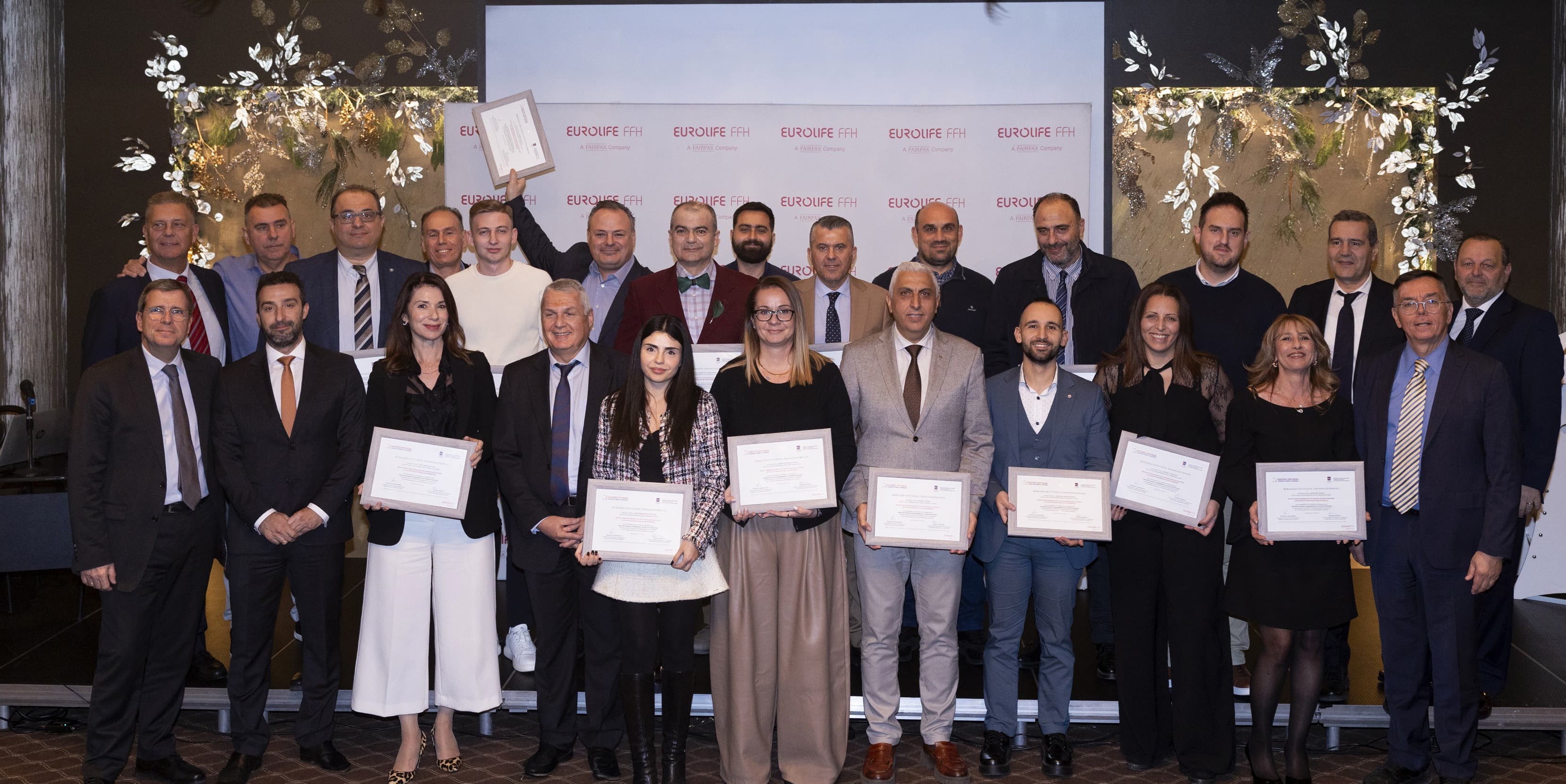 Συμμετείχαν οι:

1η σειρά – ΑΪΔΙΝΗ ΑΙΚΑΤΕΡΙΝΗ– Γραφείο: HOWDEN –BROKERS,  ΑΡΓΥΡΟΠΟΥΛΟΥ ΔΕΣΠΟΙΝΑ  – Γραφείο: ΑΠΟΛΛΩΝ Α.Ε. ΜΕΣΙΤΕΙΑΣ ΑΣΦΑΛ., ΠΑΠΑΔΟΠΟΥΛΟΥ ΕΛΕΝΗ  – Γραφείο: FRONTLINE., ΞΕΝΙΔΗΣ ΜΙΧΑΛΗΣ – Γραφείο:  EURENTA ΕΛΛΑΣ ΜΟΝ. ΕΠΕ ΑΣΦ. ΠΡΑΚΤ,  ΑΝΑΣΤΑΣΙΑΔΗΣ ΑΧΙΛΕΑΣ – Γραφείο:  ΙΟΝΙΟΣ ΑΕ ΣΥΝΤΟΝΙΣΤΗΣ ΑΣΦ. ΠΡΑ. & ΑΣΦ. ΠΡΑΚΤ. ΑΕ,  ΤΟΠΑΛΙΔΟΥ ΕΙΡΗΝΗ – Γραφείο:  Mega Brokers, ΠΑΛΛΑ ΜΑΚΡΙΝΑ – Γραφείο: NISG ΑΣΦΑΛΕΙΕΣ ΒΟΥΤΣΑΛΑΣ, ΓΕΩΡΓΟΠΟΥΛΟΣ ΝΙΚΟΛΑΟΣ – ΚΑΘΗΓΗΤΗΣ ΠΑΝΕΠΙΣΤΗΜΙΟΥ ΠΕΙΡΑΙΩΣ.

2η σειρά – ΣΟΥΜΠΑΣΗΣ ΝΙΚΟΛΑΟΣ – Γραφείο: ΣΟΥΜΠΑΣΗΣ ΜΑΡΙΟΣ, ΣΠΥΡΙΔΗΣ ΚΩΝΣΤΑΝΤΙΝΟΣ– Γραφείο: GROUPLIFE  ΜΠΟΥΣΔΟΥΚΗΣ, ΤΣΙΓΔΙΝΟΣ ΑΝΔΡΕΑΣ – Γραφείο: ΕΣΚΕΝΑΖΗ O.E, ΓΕΩΡΓΑΚΟΣ ΠΑΝΑΓΙΩΤΗΣ– Γραφείο: PROMIST, ΤΣΕΝΤΙΣΗΣ ΣΑΒΒΑΣ – Γραφείο: 3P INSURANCE BROKERS, ΑΠΟΣΤΟΛΙΔΗΣ ΔΗΜΗΤΡΙΟΣ – Γραφείο: INFOMAX, ΚΑΒΑΚΙΩΤΗΣ ΠΑΝΑΓΙΩΤΗΣ– Γραφείο: ACTION GROUP, ΜΕΘΥΜΑΚΗΣ ΝΙΚΟΛΑΟΣ – Γραφείο: INFOTRUST, ΘΕΟΔΩΣΙΑΔΗΣ ΔΗΜΗΤΡΗΣ – Γραφείο: ΜΙΧΑΗΛΙΔΗΣ ΓΙΩΡΓΟΣ & ΣΥΝΕΡΓΑΤΕΣ, ΔΕΣΠΟΤΗΣ ΕΥΣΤΡΑΤΙΟΣ – Γραφείο: ΑΣΦΑΛΕΙΕΣ ΣΟΦΟΥ Α.Ε. ΠΡΑΚΤΟΡΕΥΣΗΣ, ΜΠΑΤΑΛΑΣ ΧΡΗΣΤΟΣ – Γραφείο: SMARTINVEST, ΚΑΛΙΜΑMΤΖΕΡΟΣ ΘΕΟΔΩΡΟΣ – Γραφείο: NOWINS